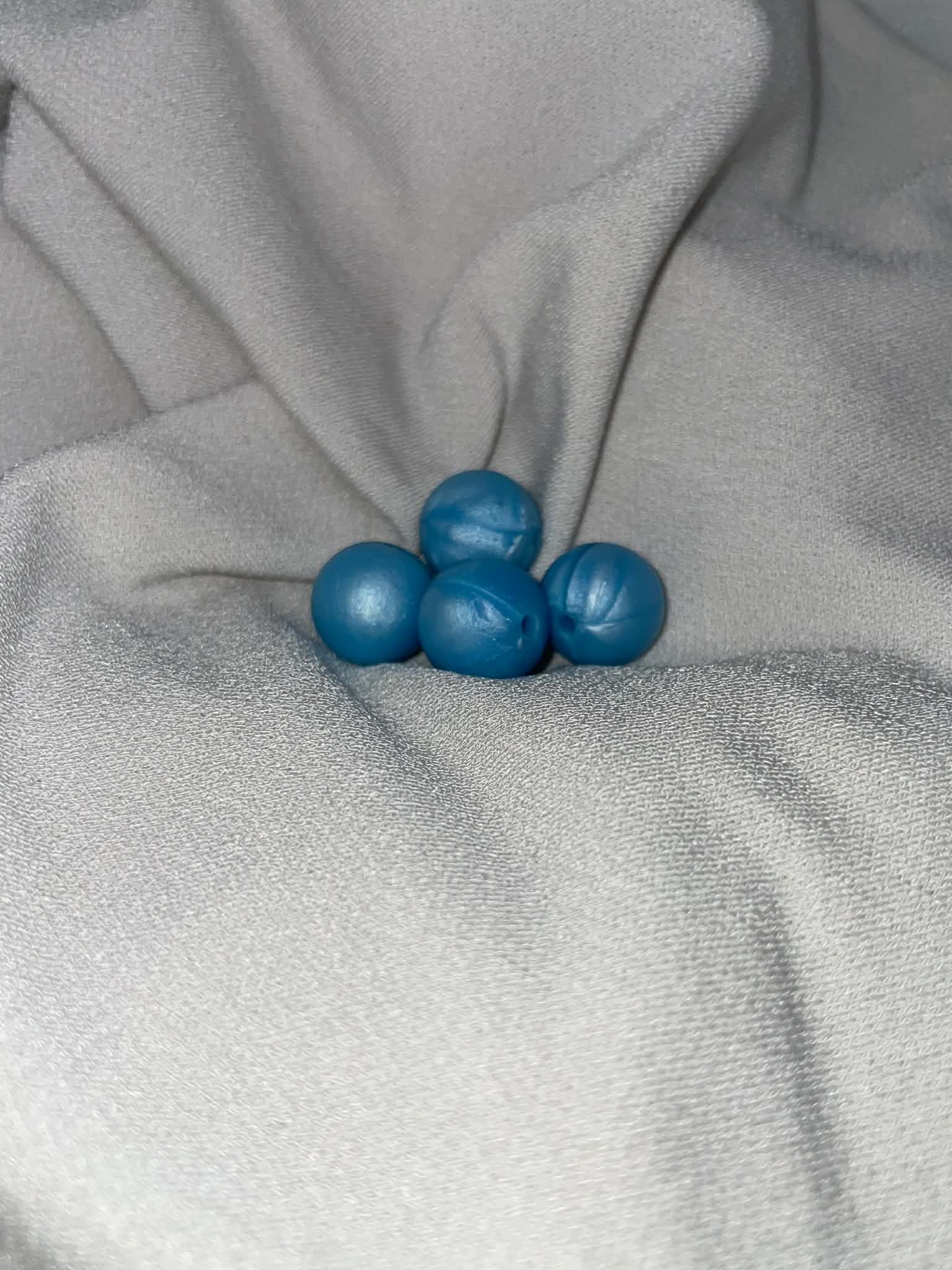 Perles Bleu Foncé Brillante