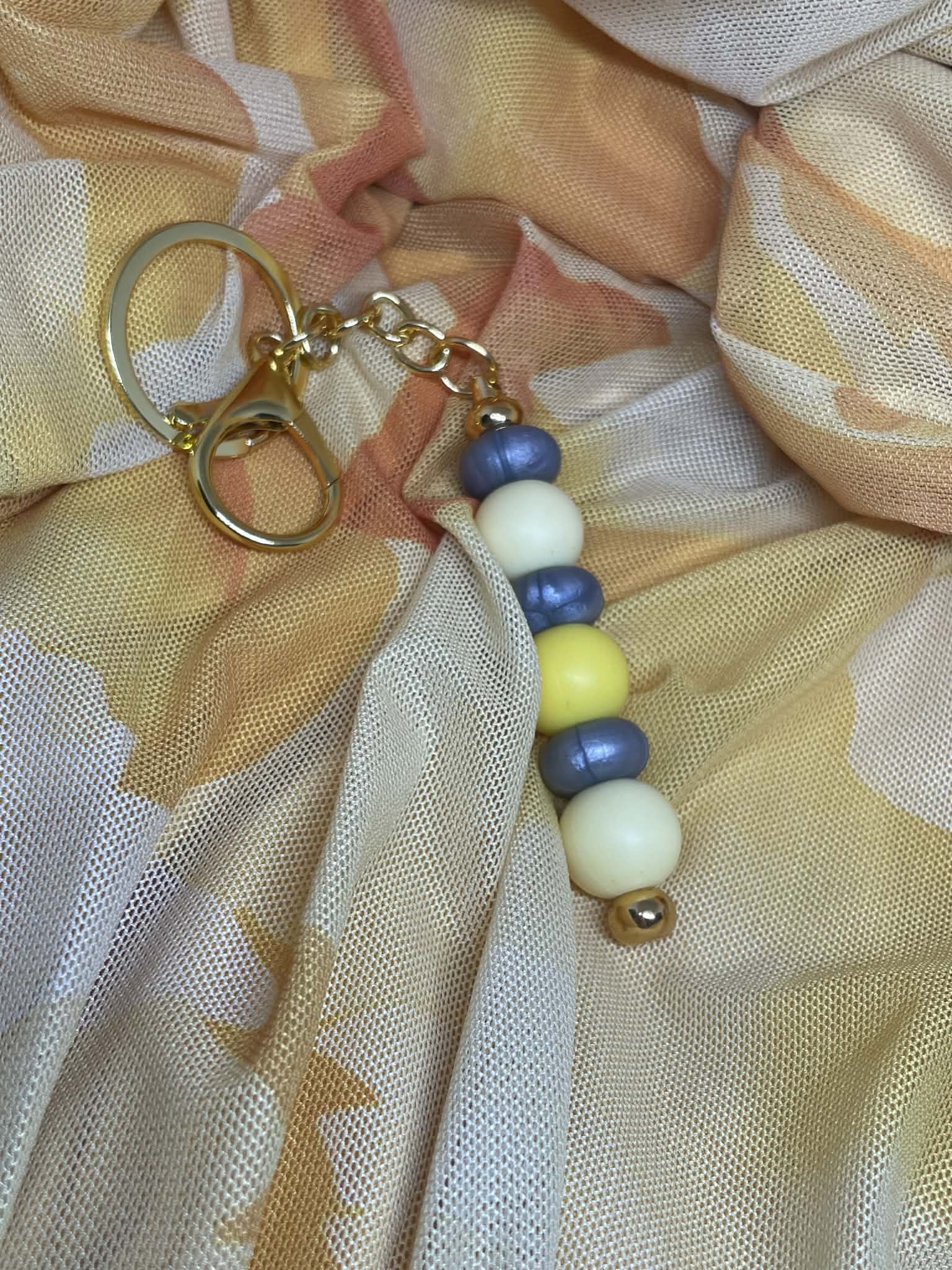 Jaune cendré