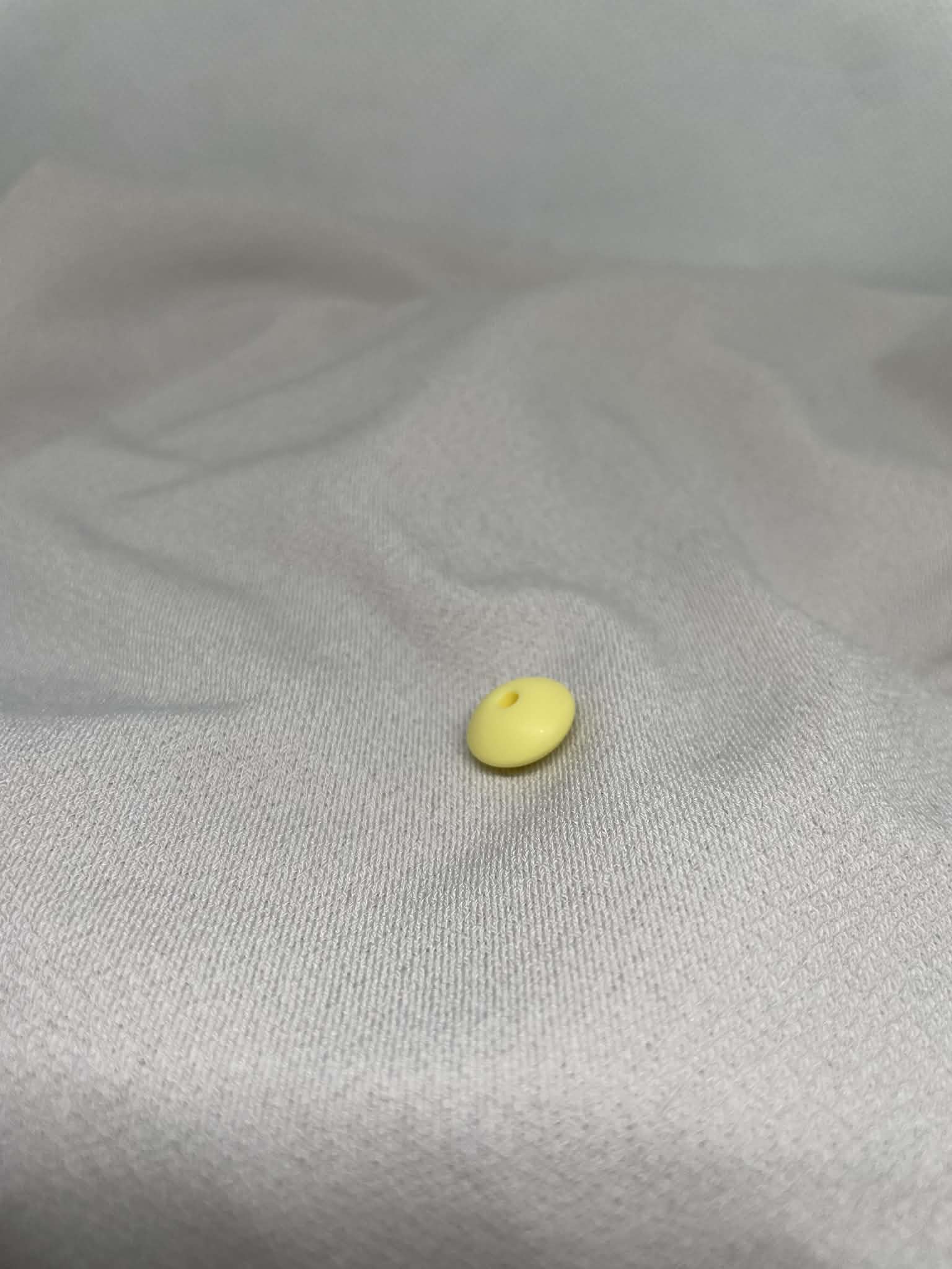 Perles Plate Jaune Clair