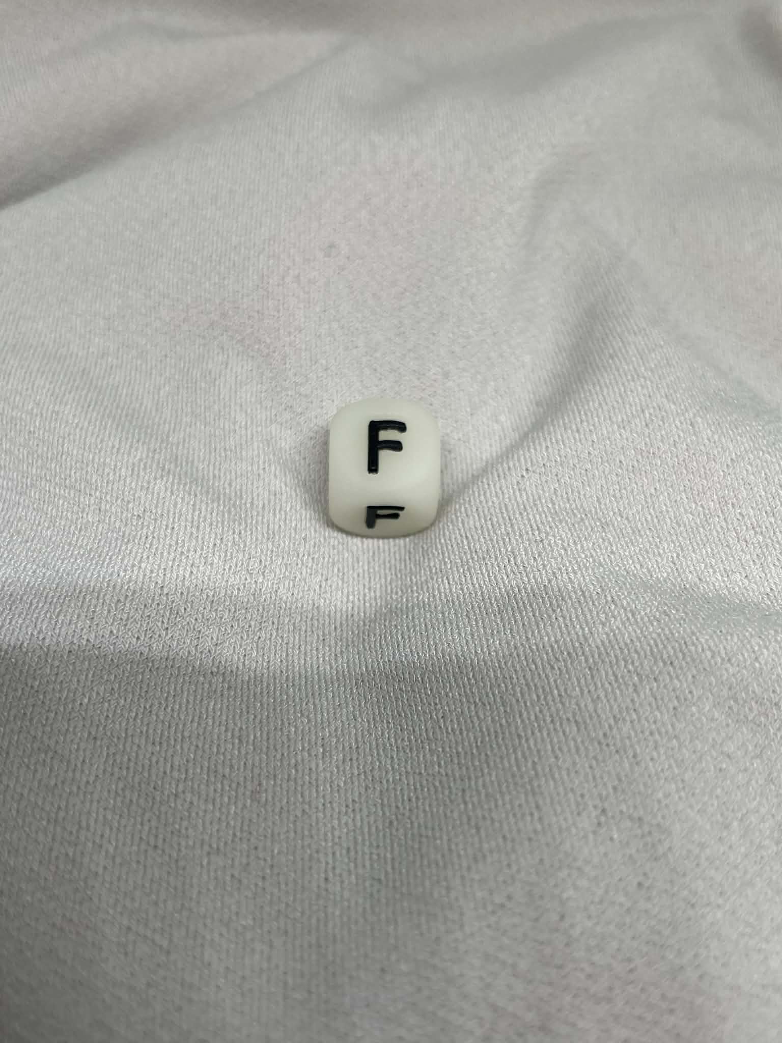 Perles Lettres Phosphorescente F