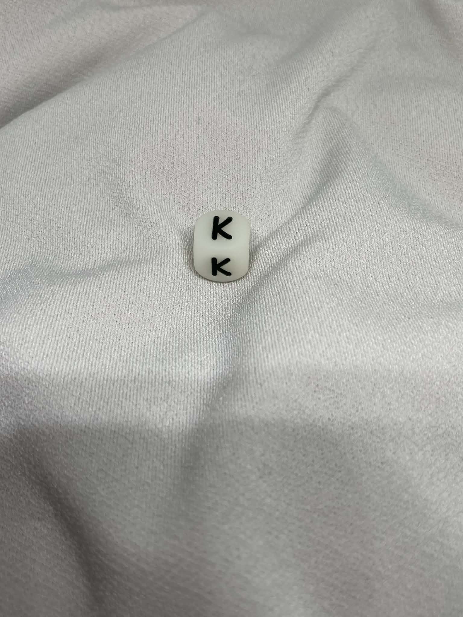 Perles Lettres Phosphorescente K