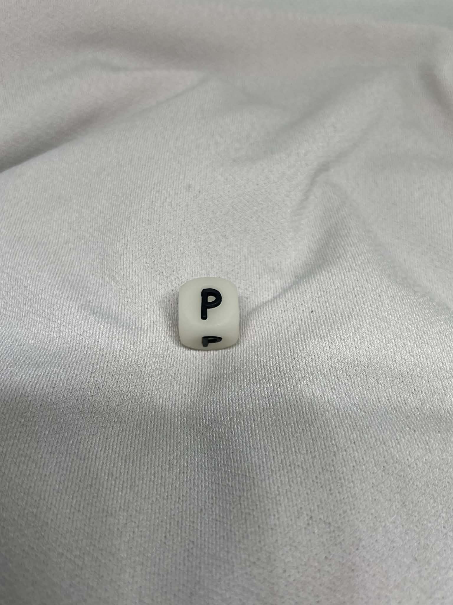Perles Lettres Phosphorescente P